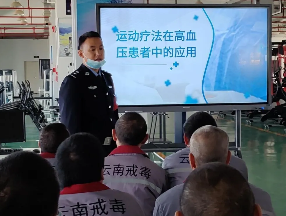 向阳而生 沐光而行